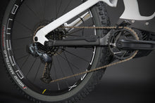Lataa kuva Galleria-katseluun, Olympia Karbo Edge AXS 29/27,5" täysjousto sähkömaastopyörä